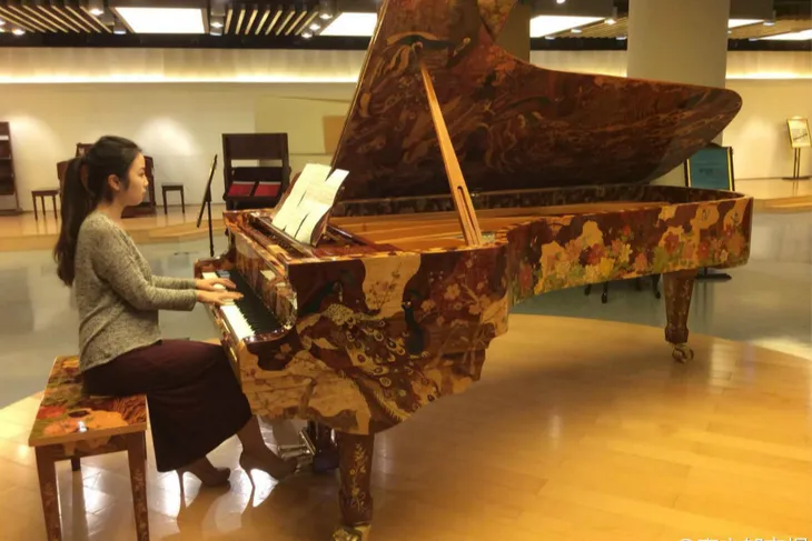 1453186240700503.jpg 珠江钢琴_meitu_1.jpg