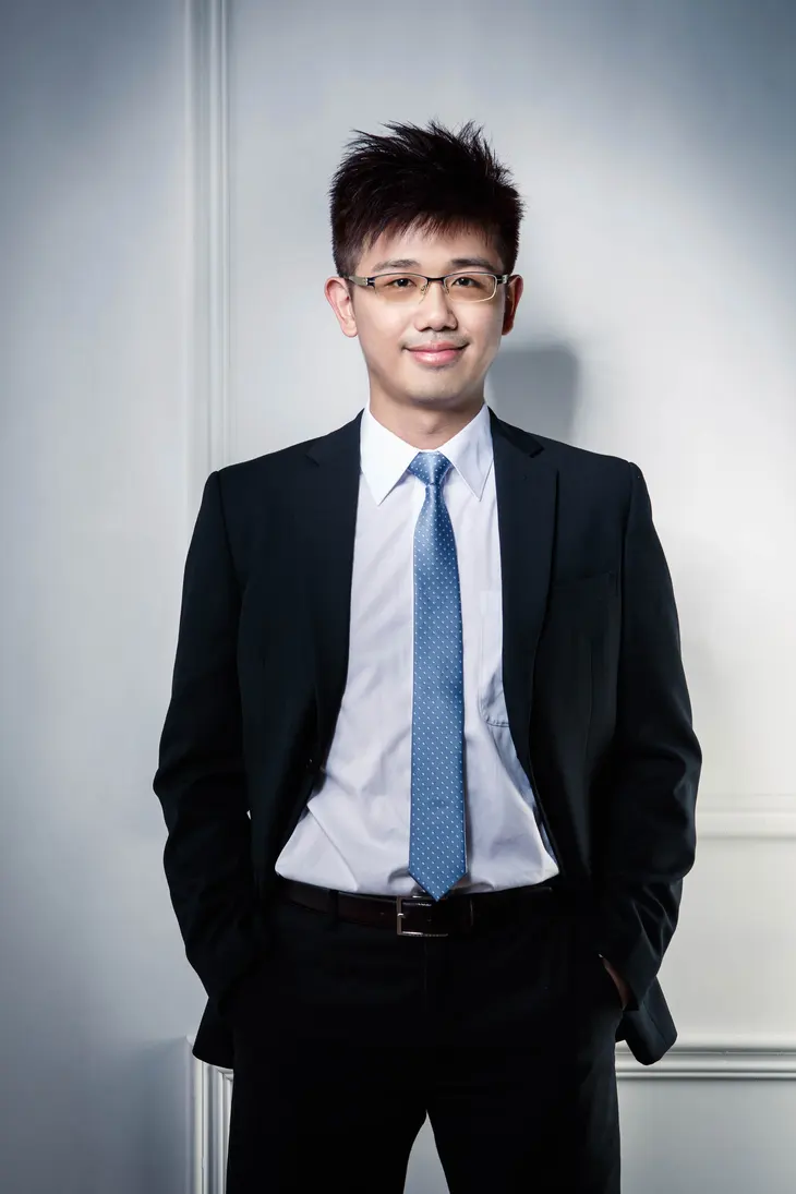 John照片 .jpg
