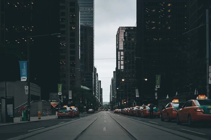 street-scene-863440_1280.jpg