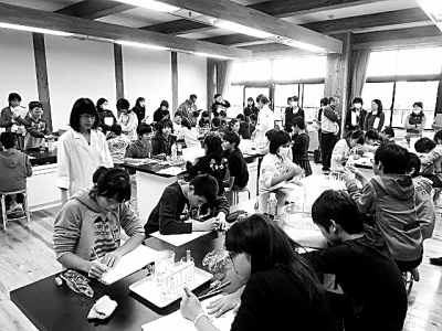 日本中小学暑假作业布置 自由研究 没人指导 需独立完成 芥末堆