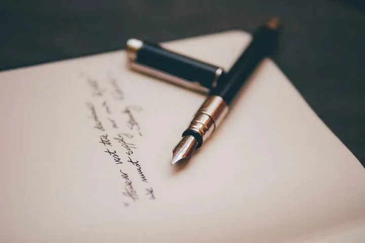 fountain-pen-1854169__340.webp.jpg