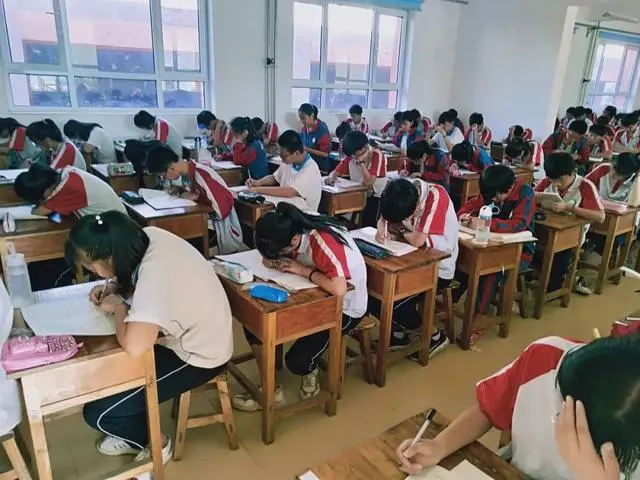 f3d3572c11dfa9ec9d19f095588fb204908fc1e7.jpg