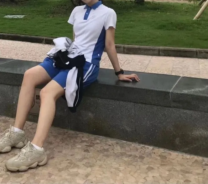 1e56f7761b970903adbbfd69940ebc8e.jpg